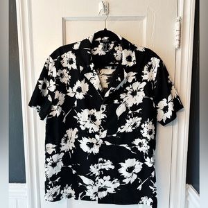 Forever 21 Black Tropical Medium Button Down
